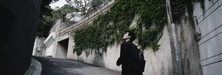 영화-촬영-기법으로-읽는-감정의-언어-팬-틸트-트래킹-줌-핸드헬드-POV까지